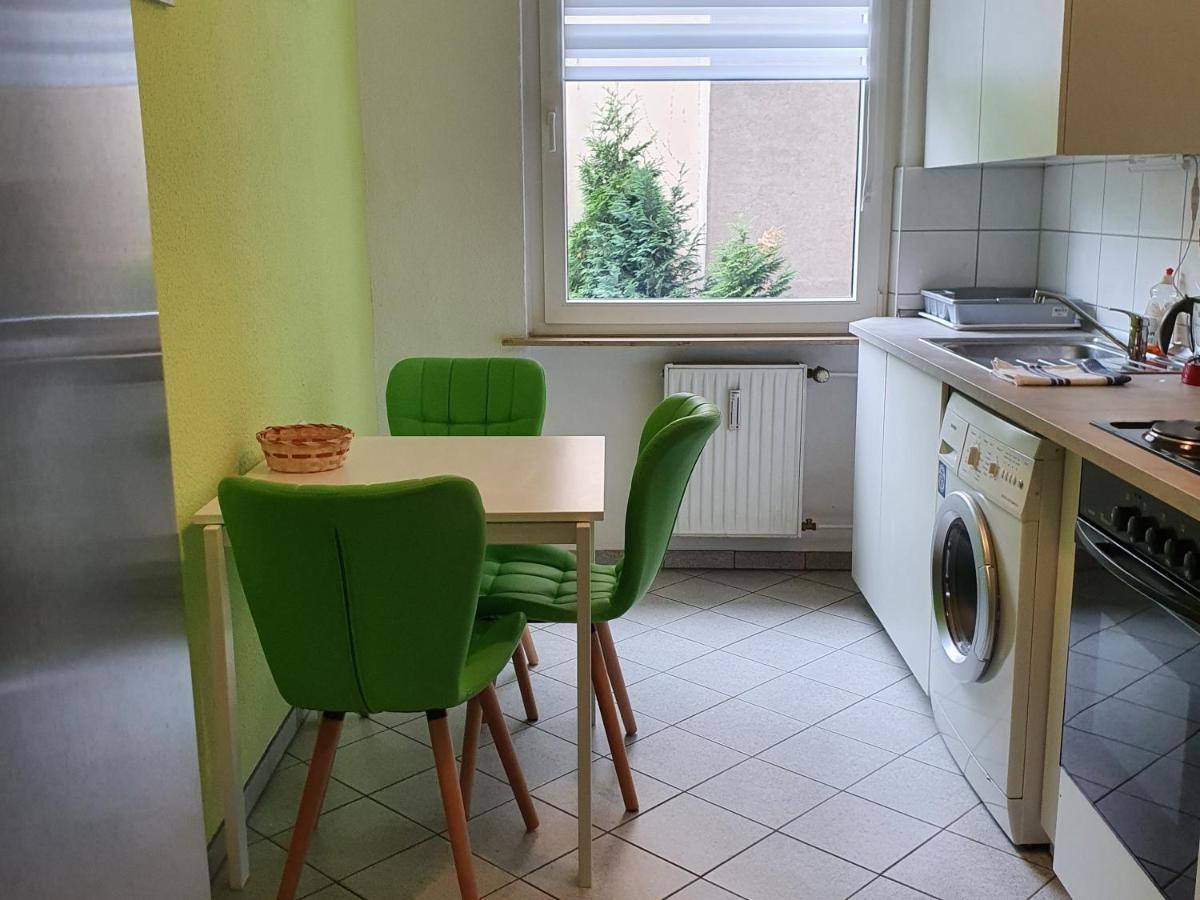 Große Ferienwohnung an der Rheinpromenade three Duisburg Exterior foto